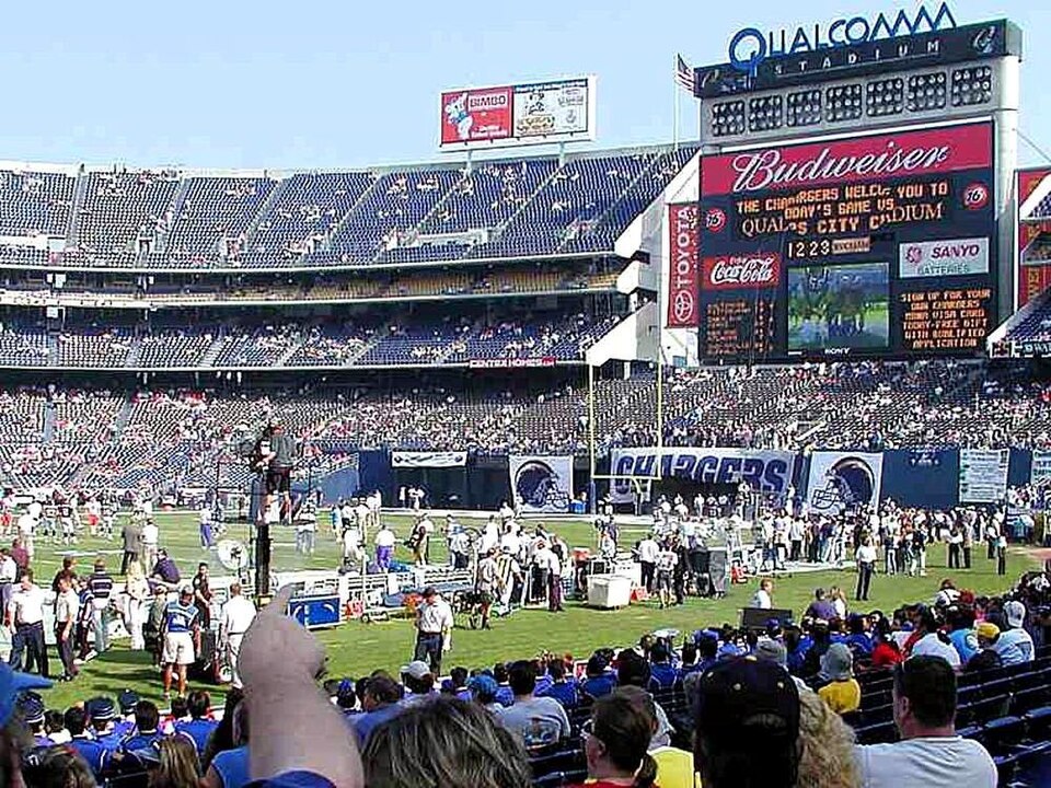 Vista panorámica de un partido de la Serie A brasileña en un estadio moderno